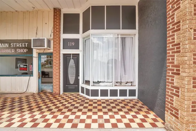 Photo 4 — 119 E Main Street, Cordell, OK 73632