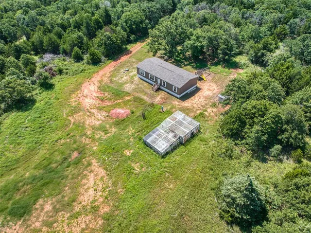 Photo 8 — 334358 E 980 Road, Wellston, OK 74881