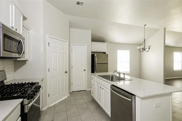 Photo 8 — 4608 Crystal Clear Lane, Oklahoma City, OK 73179