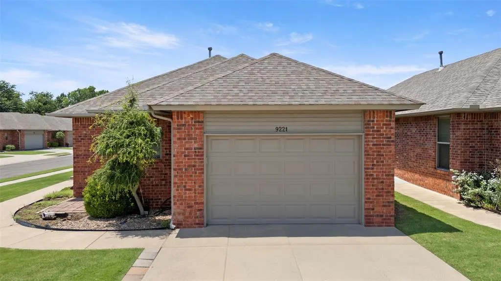 Photo 3 — 9221 Roadrunner Avenue, Oklahoma City, OK 73139