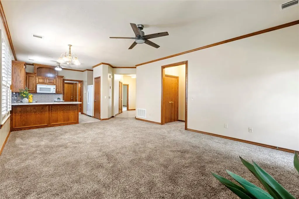 Photo 11 — 9221 Roadrunner Avenue, Oklahoma City, OK 73139