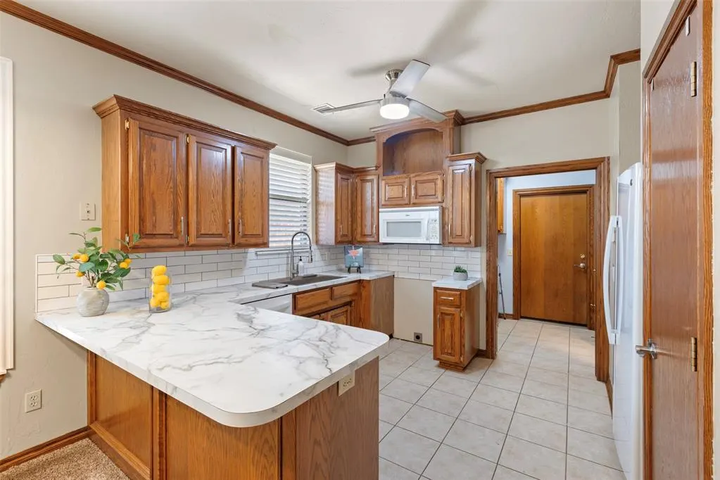 Photo 12 — 9221 Roadrunner Avenue, Oklahoma City, OK 73139