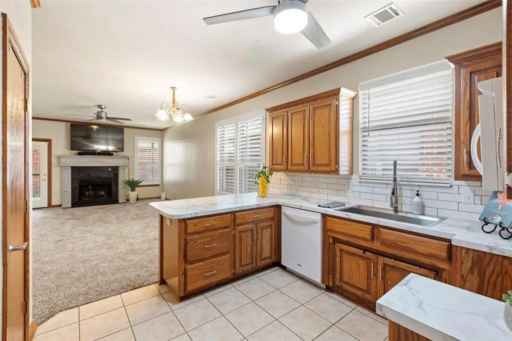Photo 13 — 9221 Roadrunner Avenue, Oklahoma City, OK 73139