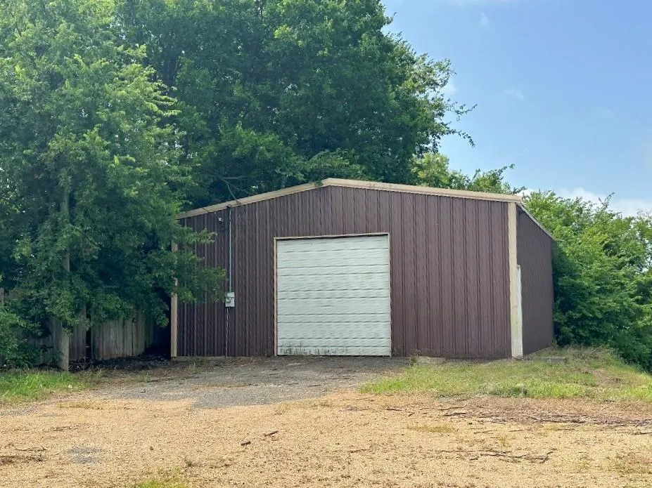 Photo 20 — 17899 US Highway 70, Lone grove, OK 73443
