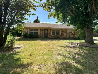 Sold home at 3006 Shady Lane Drive