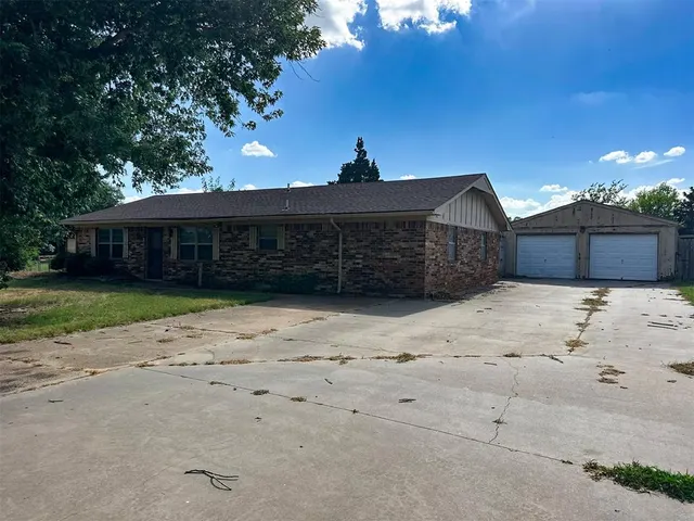 Photo 3 — Address unavailable, Anadarko, OK 73005