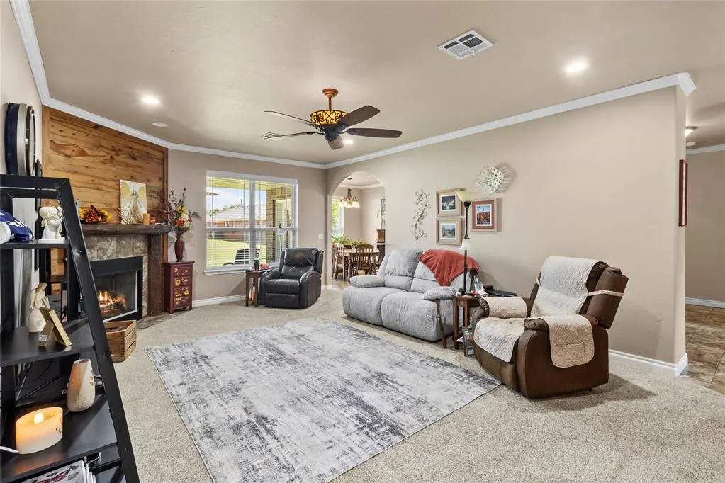 Photo 5 — 707 E Kennedy Street, Lexington, OK 73051