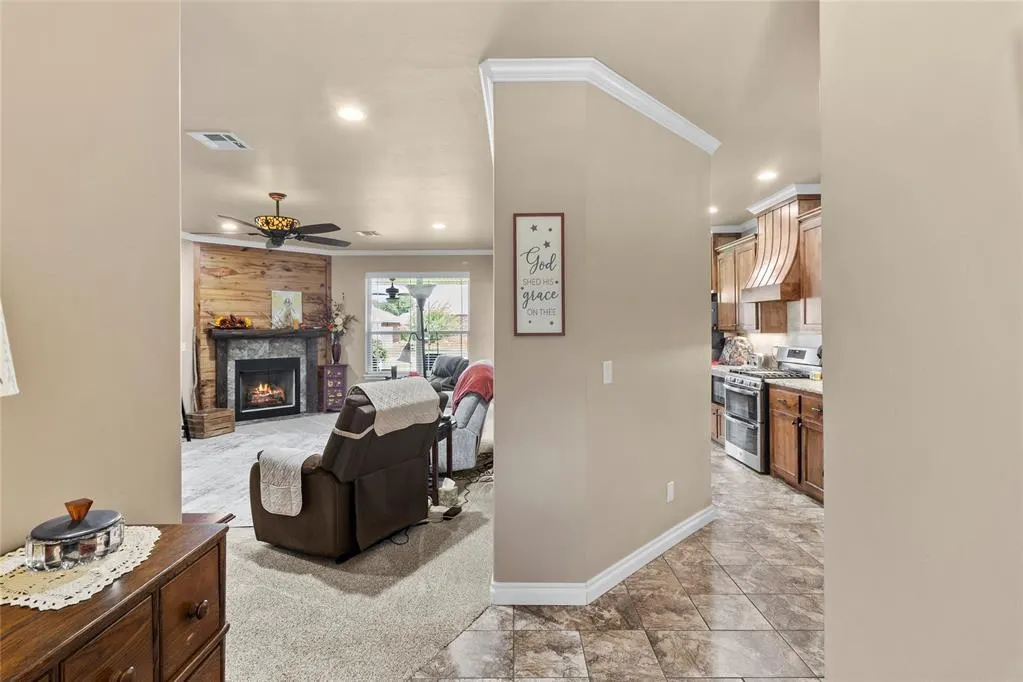 Photo 10 — 707 E Kennedy Street, Lexington, OK 73051