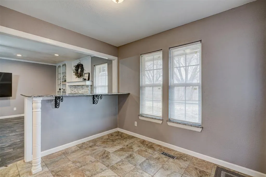 Photo 11 — 728 Teal Place, Edmond, OK 73003
