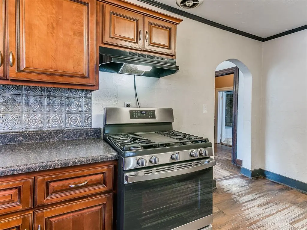 Photo 12 — 410 S 8th Street, Kingfisher, OK 73750