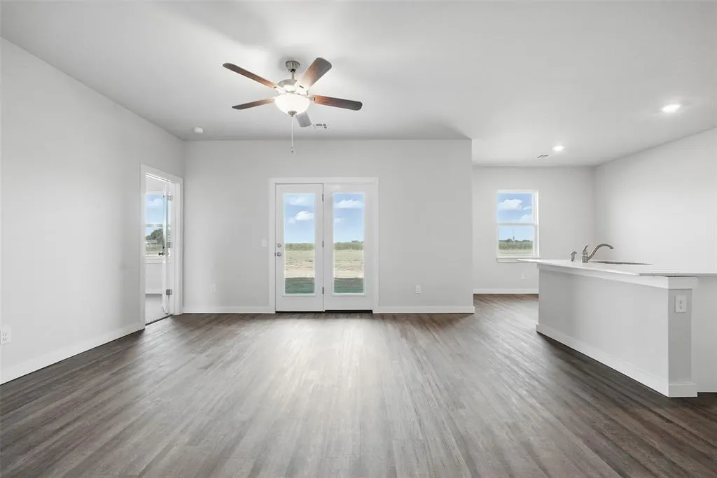 Photo 4 — 1012 Prairie Drive, Tuttle, OK 73089