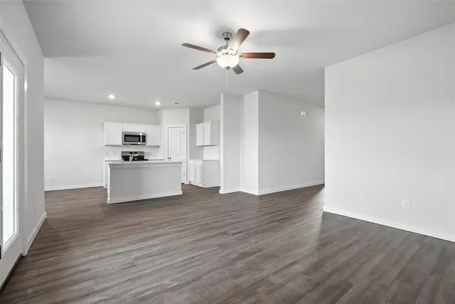 Photo 5 — 1012 Prairie Drive, Tuttle, OK 73089