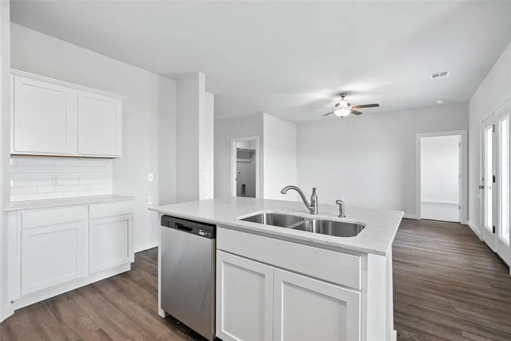 Photo 13 — 1012 Prairie Drive, Tuttle, OK 73089