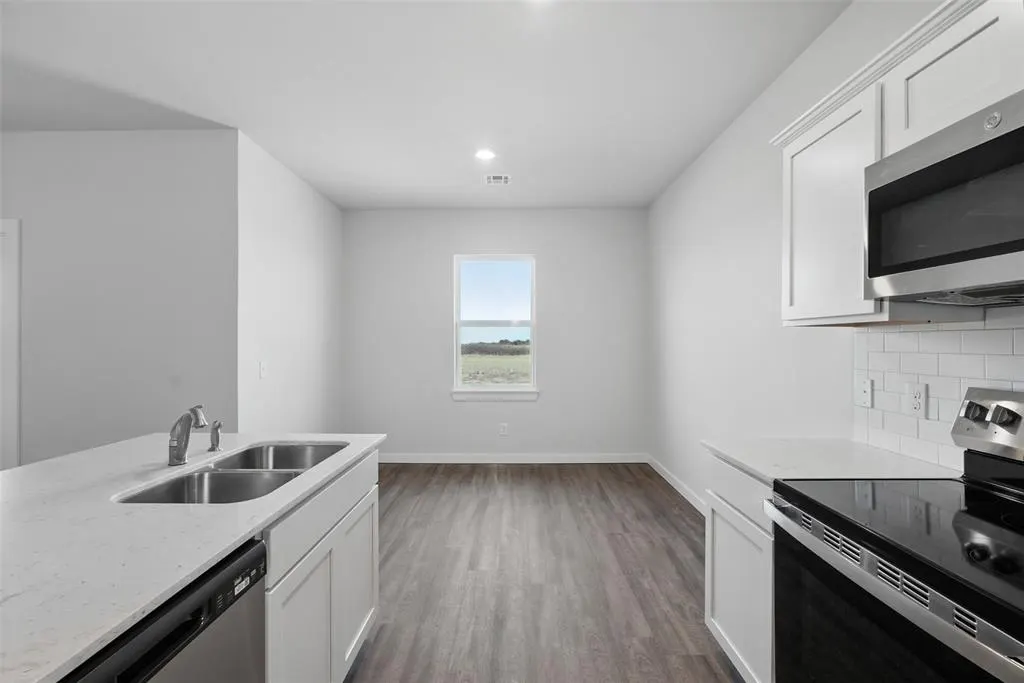 Photo 12 — 1012 Prairie Drive, Tuttle, OK 73089