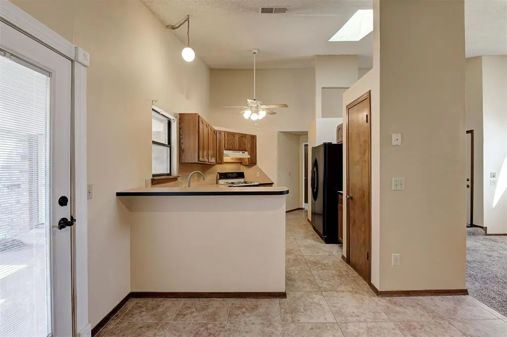 Photo 15 — 11417 Wallace Avenue, Oklahoma City, OK 73162