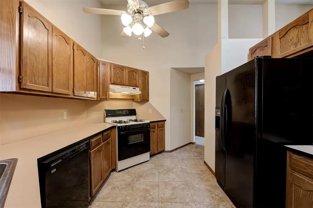 Photo 17 — 11417 Wallace Avenue, Oklahoma City, OK 73162