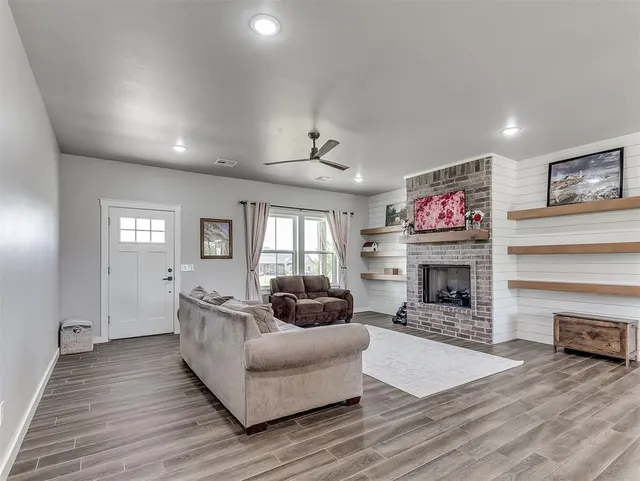 Photo 4 — 2374 County Road 1336, Blanchard, OK 73010