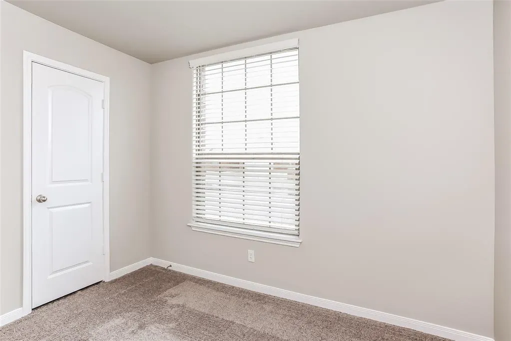 Photo 10 — 912 NW 5th Street, Newcastle, OK 73065