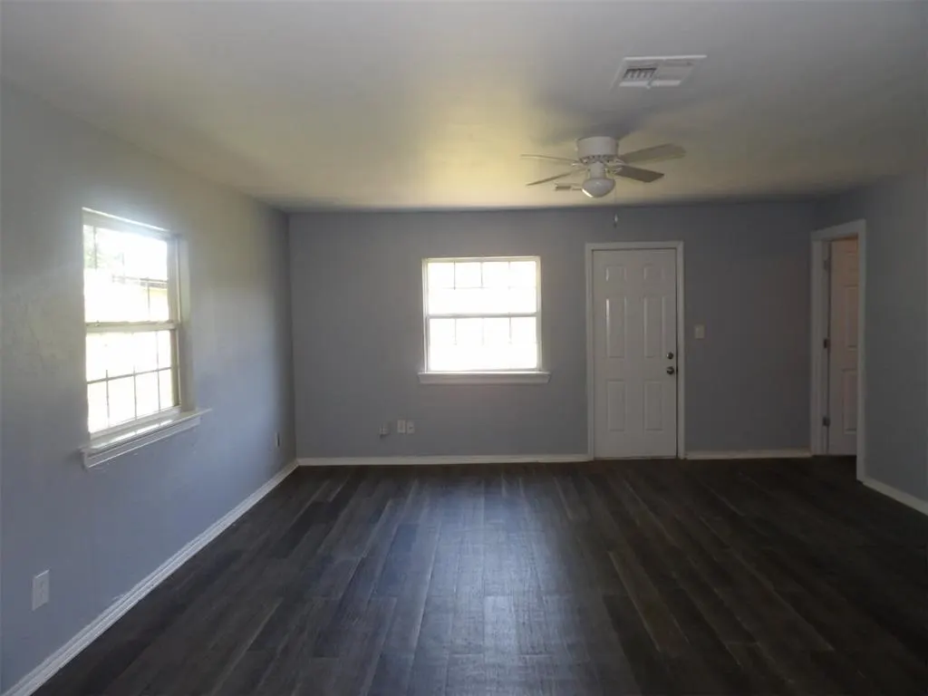Photo 5 — 1437 SW 36th Street, Oklahoma City, OK 73109