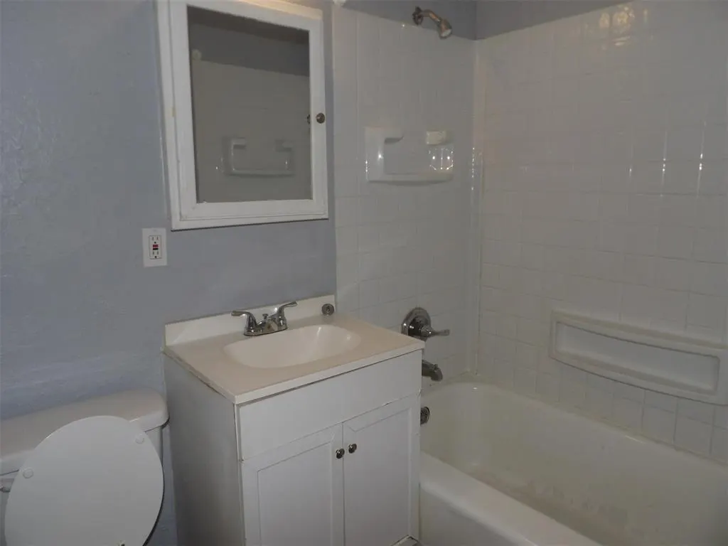 Photo 8 — 1437 SW 36th Street, Oklahoma City, OK 73109
