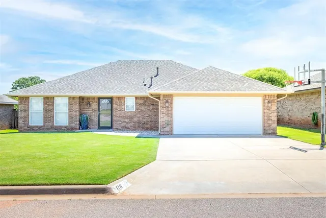 Photo 2 — 110 Ranch Road, Elk City, OK 73644