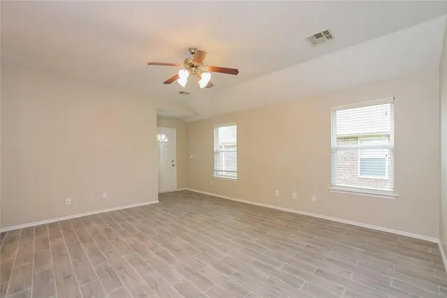 Photo 5 — 8105 Frye Lane, Oklahoma City, OK 73135