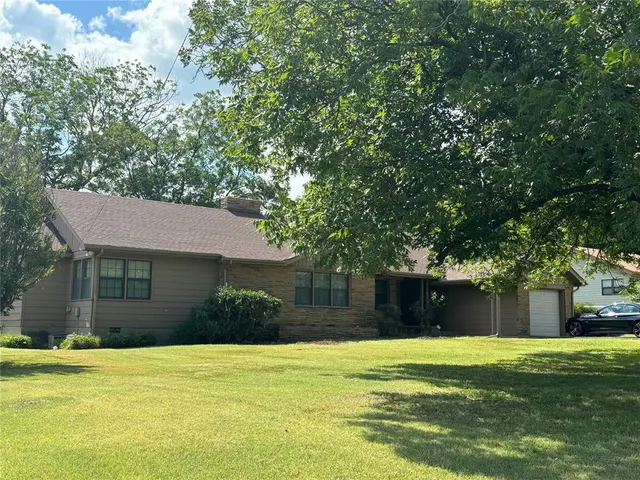 Front exterior — 710 W 17th Street, Sulphur, OK 73086