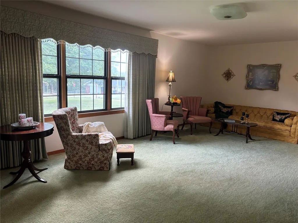 Photo 6 — 710 W 17th Street, Sulphur, OK 73086
