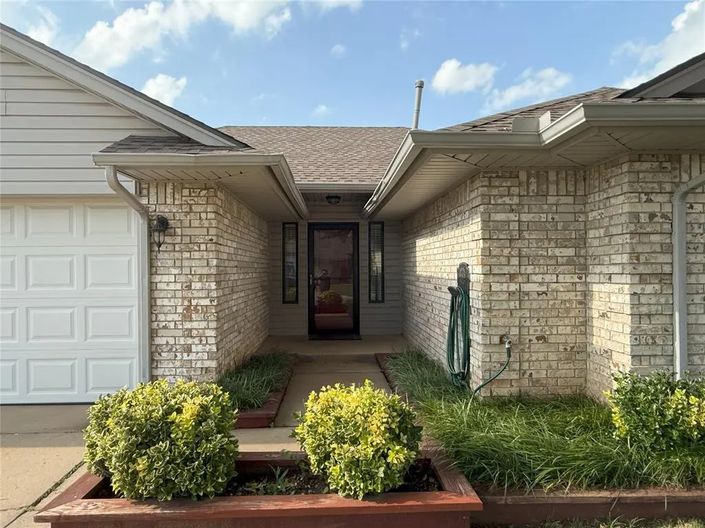 Photo 2 — 7821 NW 84th Street, Oklahoma City, OK 73132