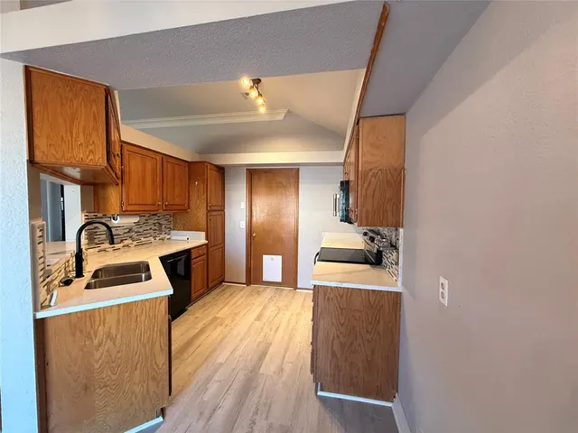 Photo 3 — 7821 NW 84th Street, Oklahoma City, OK 73132