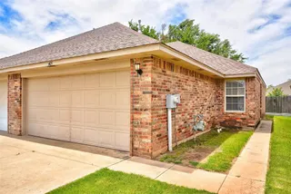 Sold home at 405 Sterling Pointe Way
