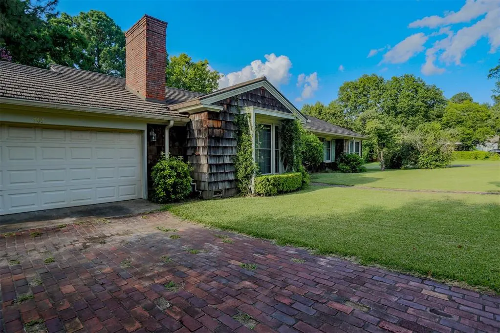 Photo 6 — 705 SE Jefferson Street, Idabel, OK 74745