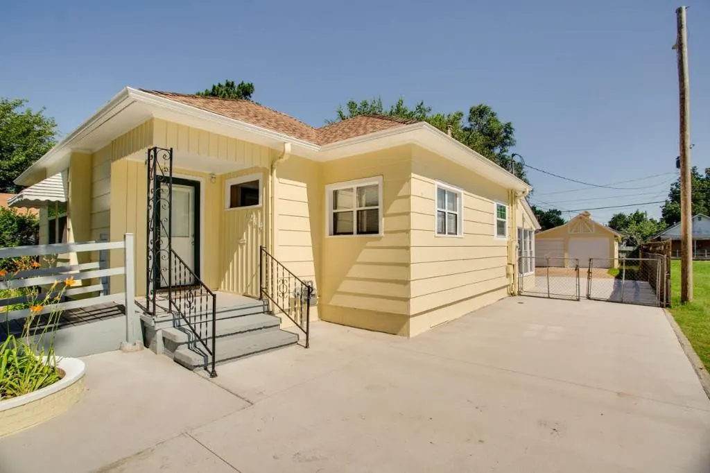 Photo 2 — 1214 W James Avenue, Enid, OK 73703