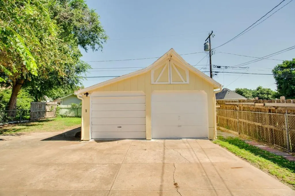 Photo 38 — 1214 W James Avenue, Enid, OK 73703