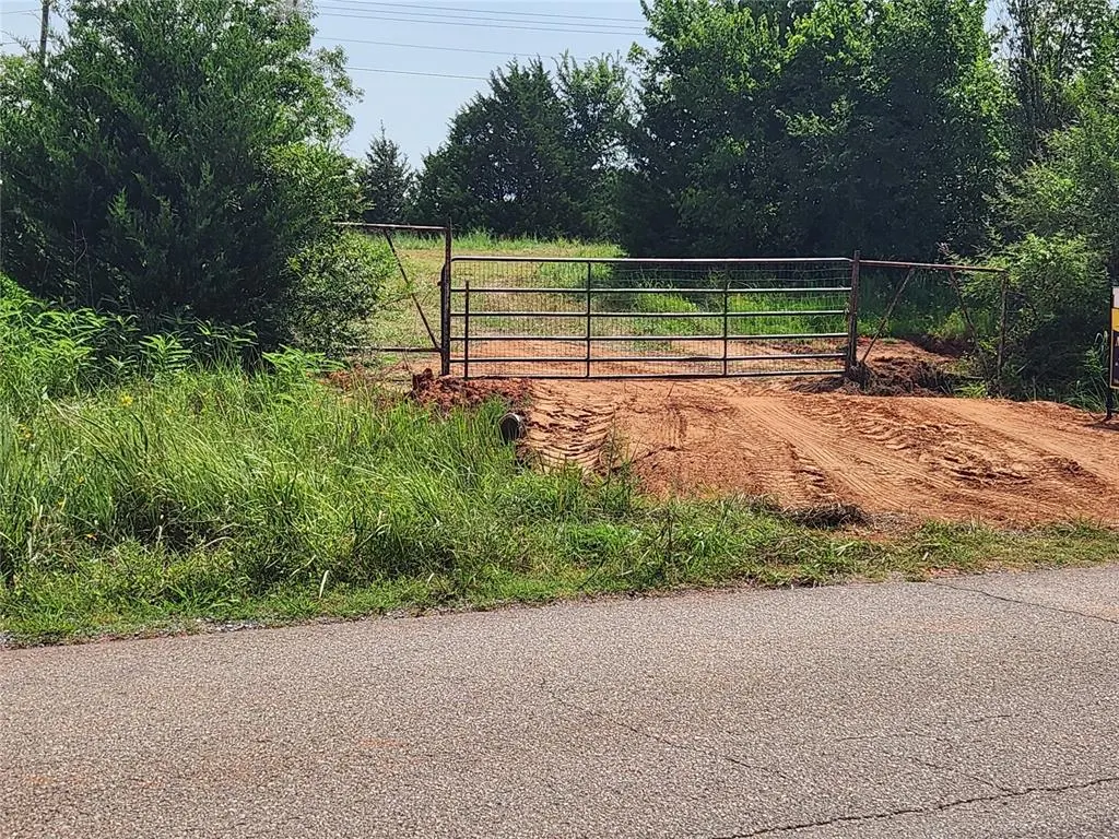 Photo 3 — 22063 Jean Amerson Drive, Tecumseh, OK 74873