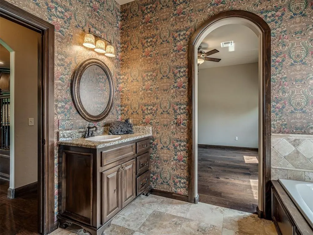 Photo 25 — 10925 San Lorenzo Drive, Oklahoma City, OK 73173