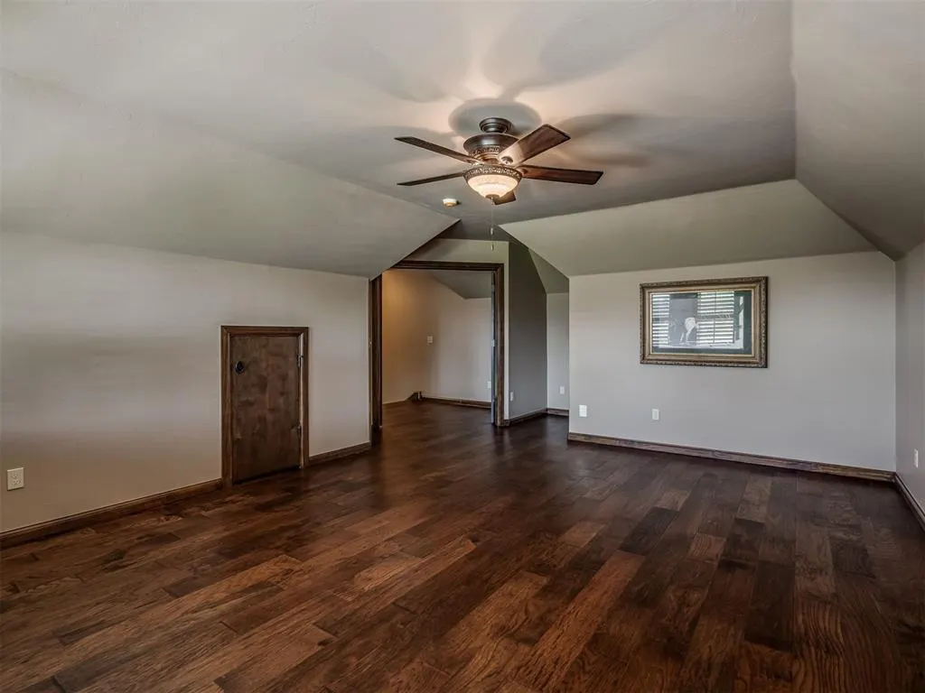 Photo 32 — 10925 San Lorenzo Drive, Oklahoma City, OK 73173