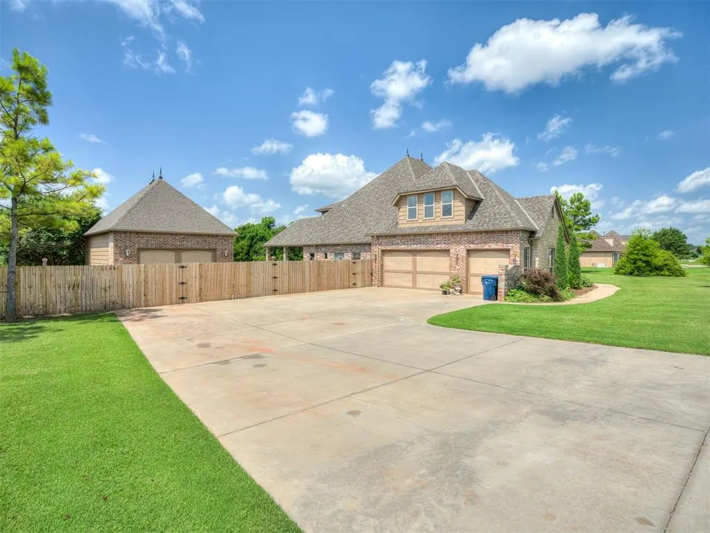 Photo 48 — 10925 San Lorenzo Drive, Oklahoma City, OK 73173