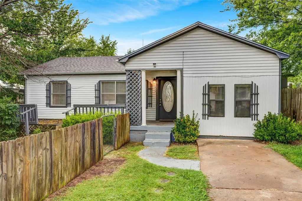 Photo 2 — 615 N H Street, Duncan, OK 73533