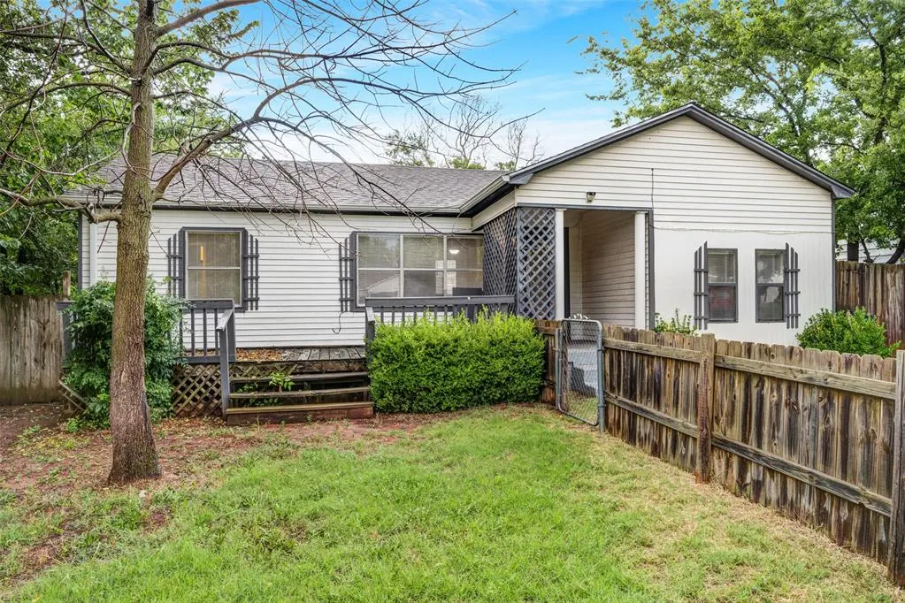 Photo 3 — 615 N H Street, Duncan, OK 73533