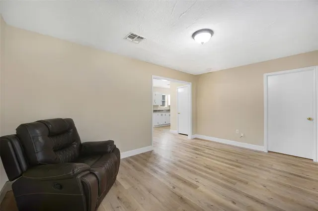 Photo 5 — 615 N H Street, Duncan, OK 73533