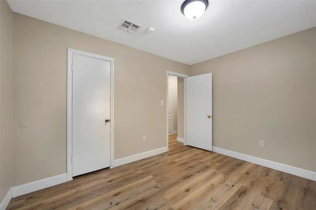 Photo 11 — 615 N H Street, Duncan, OK 73533