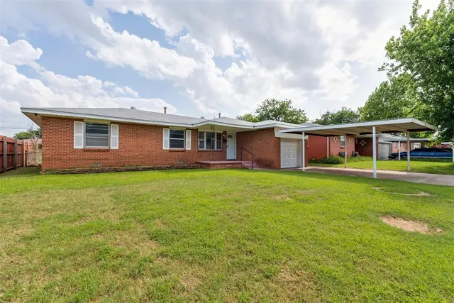 Photo 2 — 3020 SE 20th Street, Del City, OK 73115