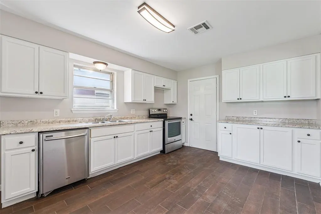 Photo 13 — 3020 SE 20th Street, Del City, OK 73115
