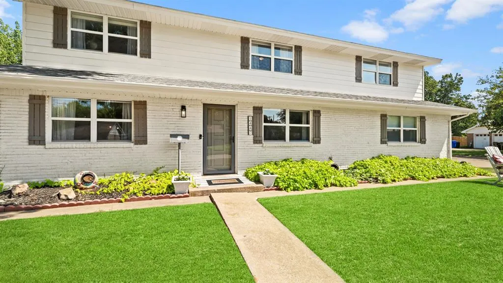 Front exterior — 1447 Homeland Avenue, Norman, OK 73072