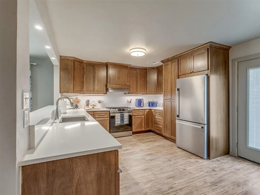 Photo 14 — 708 S Basket Street, Cyril, OK 73029