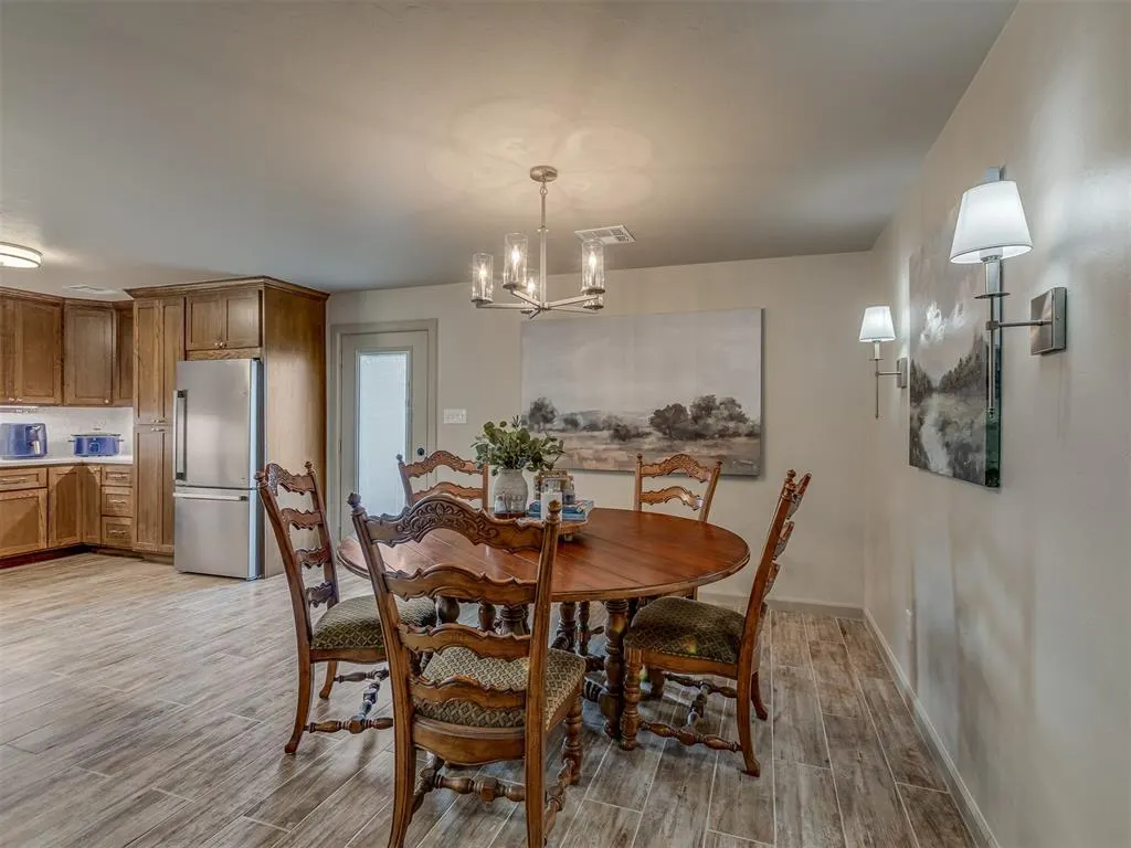 Photo 3 — 708 S Basket Street, Cyril, OK 73029