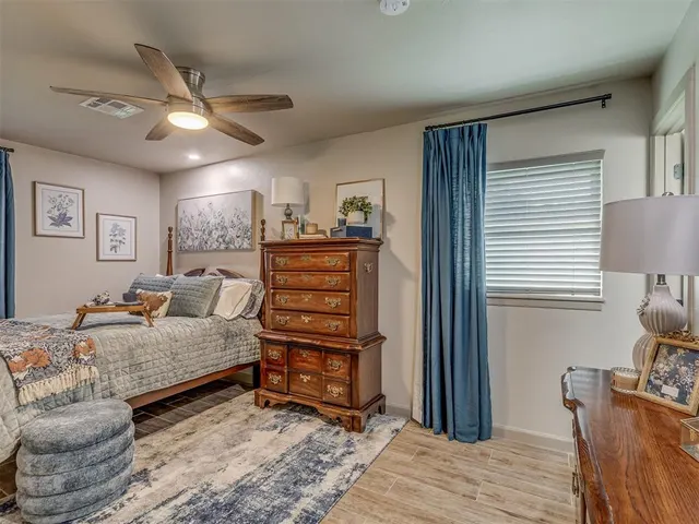 Photo 4 — 708 S Basket Street, Cyril, OK 73029