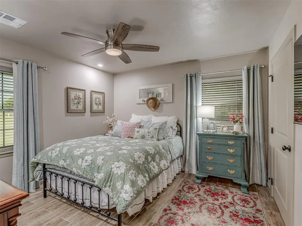 Photo 24 — 708 S Basket Street, Cyril, OK 73029
