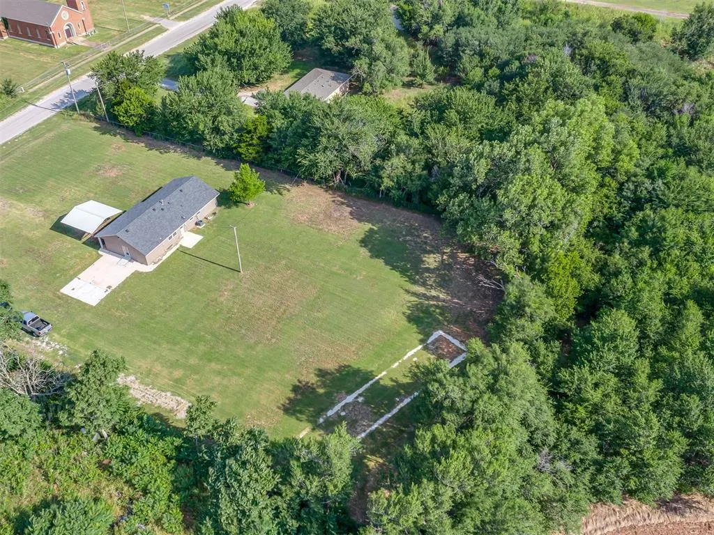 Photo 40 — 708 S Basket Street, Cyril, OK 73029